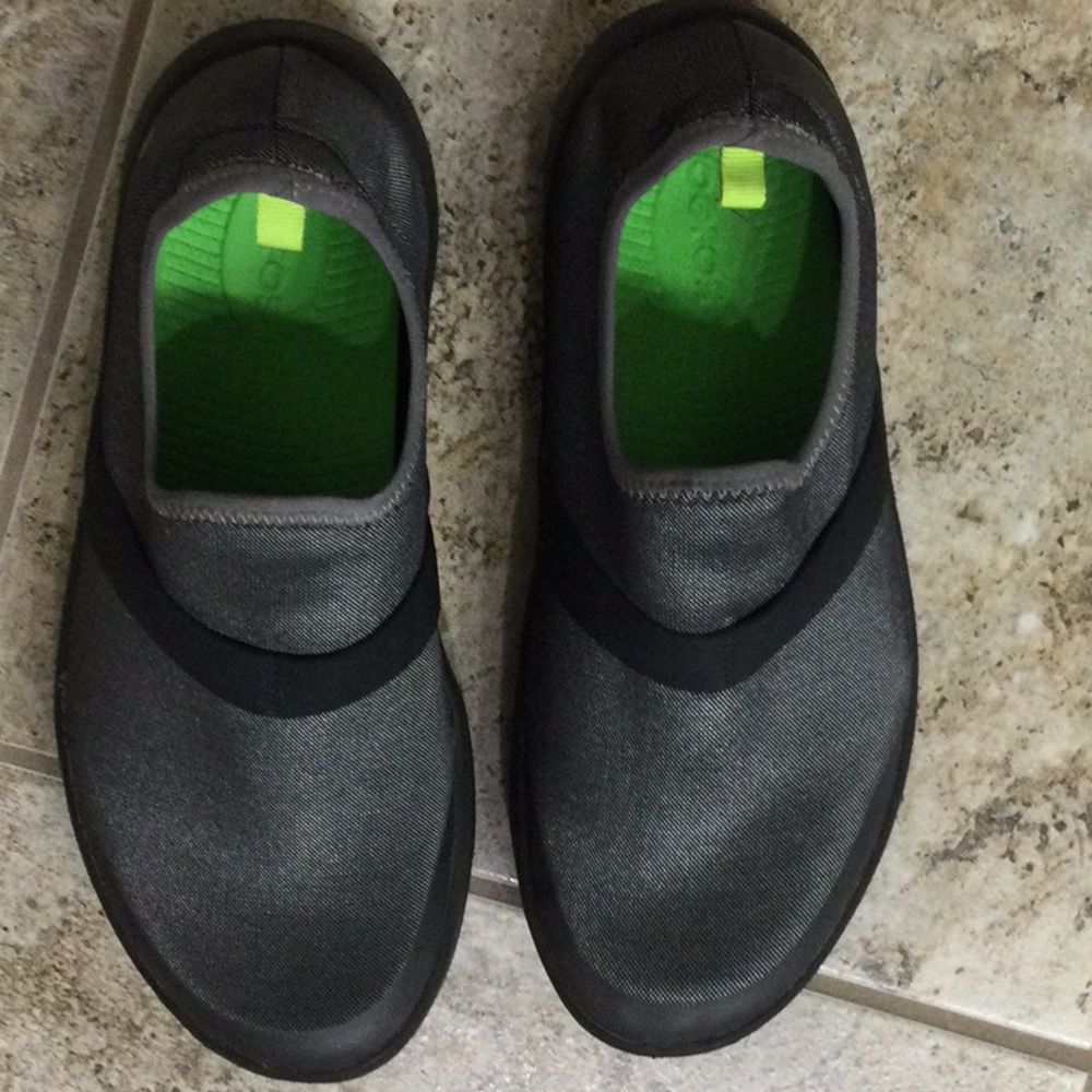 Gray black Oofos Women's Shoes size 9